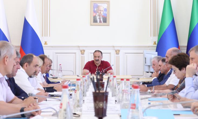 Сергей Меликов провел заседание рабочей группы оргкомитета по празднованию юбилея Расула Гамзатова