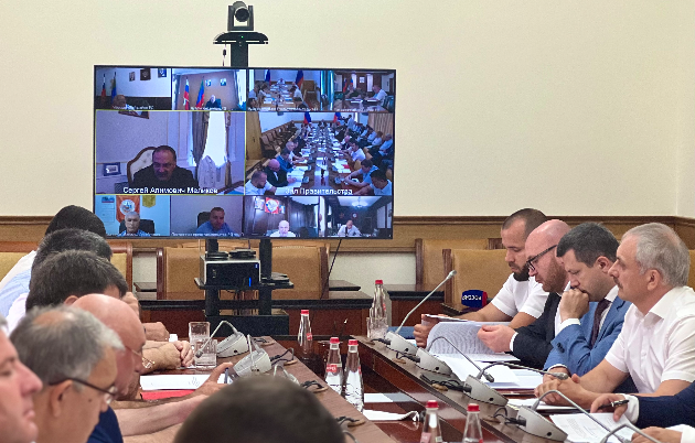 Сергей Меликов провёл совещание по актуальным вопросам регионального развития