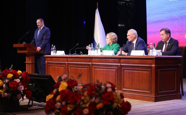 В Дербенте прошло пленарное заседание парламентского форума