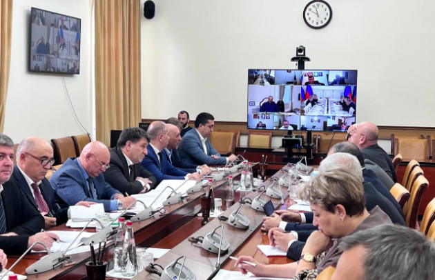 Глава Дагестана провел совещание по актуальным вопросaм