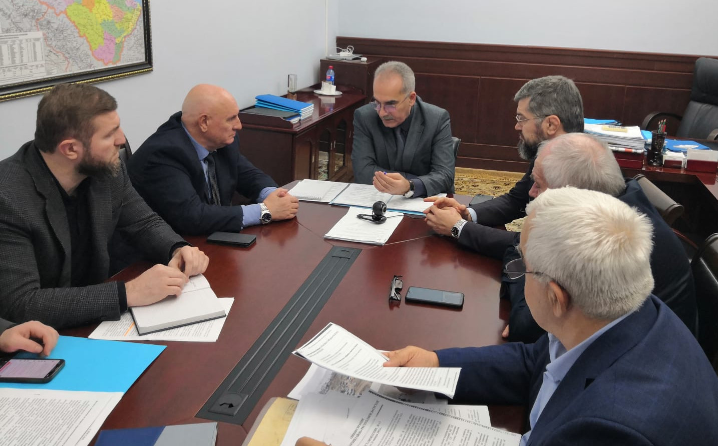 Проблемы озера Мочох обсудили в Правительстве Дагестана