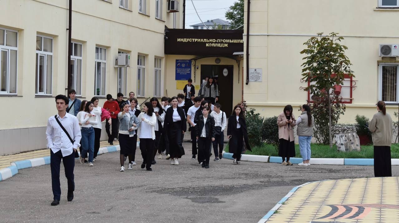 Индустриально-промышленный колледж присоединился к масштабной проверке систем оповещения