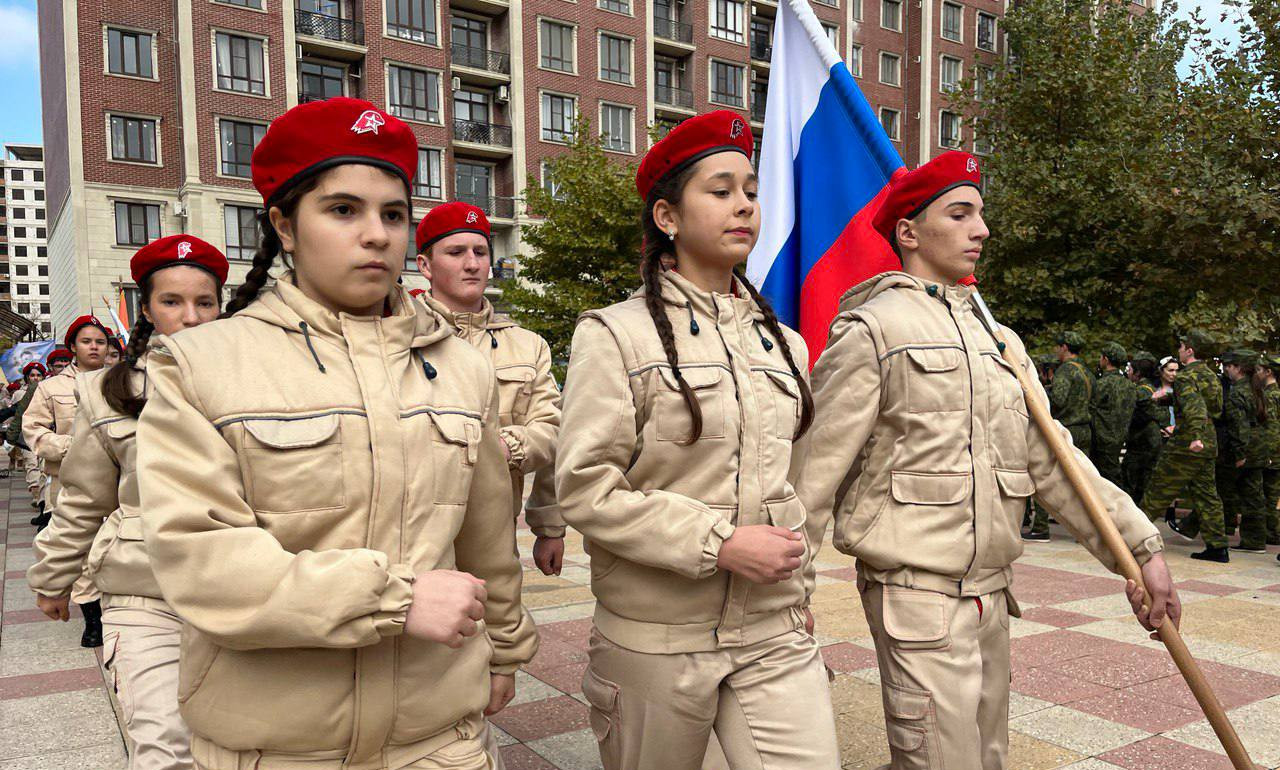 Республиканский этап смотр-конкурса «Равнение на флаг» прошел в Дагестане