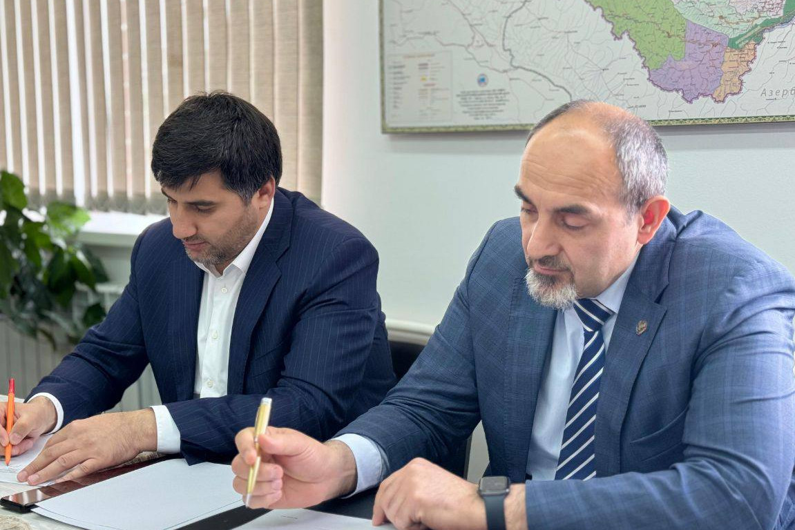 Яхья Бучаев провел выездной прием граждан в Буйнакском районе