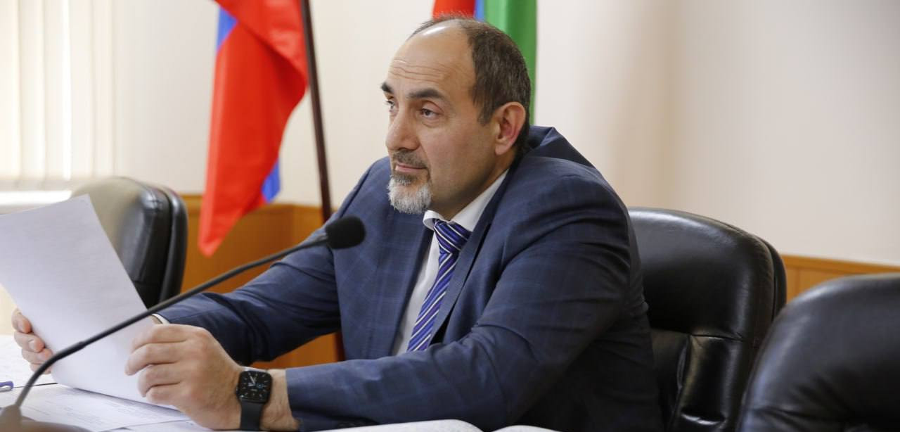 Министр образования и науки РД Яхья Бучаев прокомментировал Послание Президента РФ В.В. Путина Федеральному Собранию
