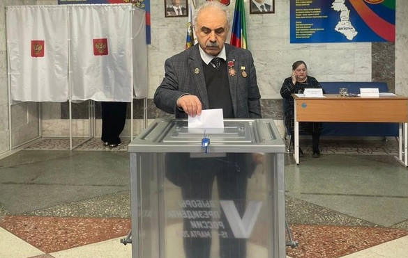 Борис Ханукаев — исполнил свой гражданский долг и проголосовал на выборах Президента РФ