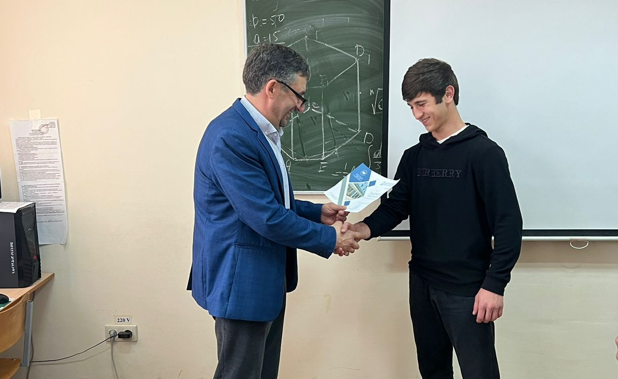 Студент Автомобильно-дорожного колледжа победил в Республиканской олимпиаде по математике