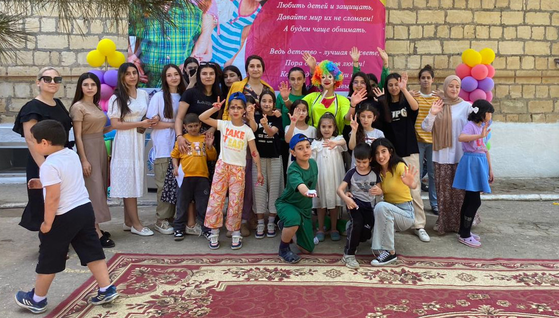 Студенты Дербентского колледжа посетили социально-реабилитационный центр