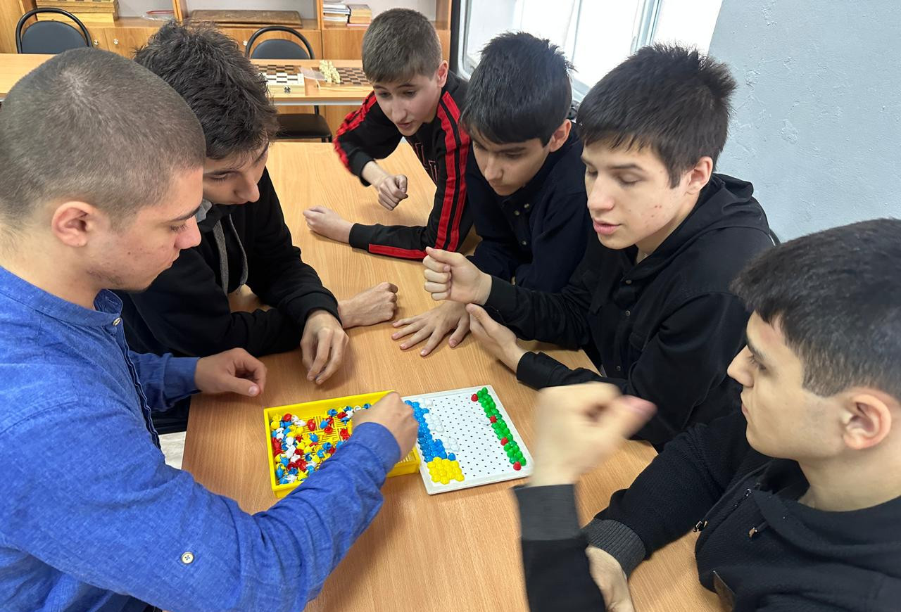 Тренинг по профилактике девиантного поведения прошел в Автомобильно-дорожном колледже