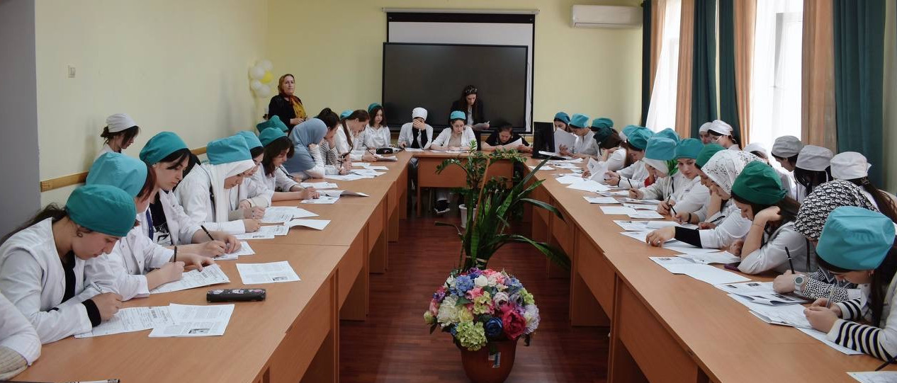 Колледжи Дагестана стали участниками Всероссийской акции «Диктант Победы – 2023»