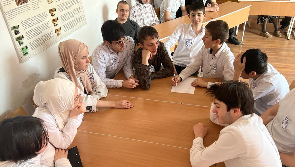 Конкурс-игра прошла в Автомобильно-дорожном колледже