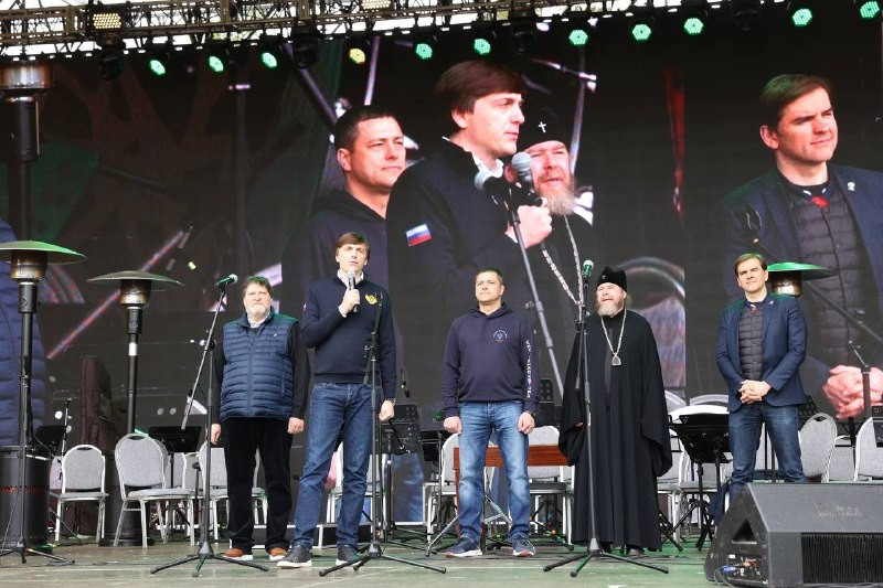 Более 1000 коллективов из 76 регионов страны стали участниками третьего сезона проекта «Школьная классика»