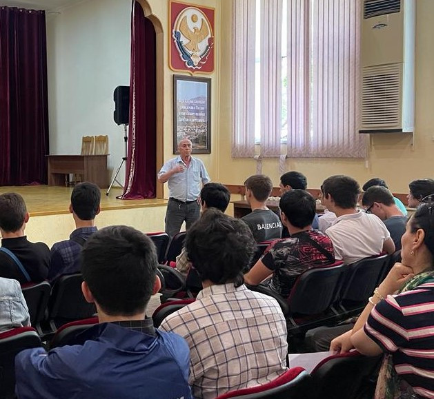 Профилактическая беседа прошла в АДК