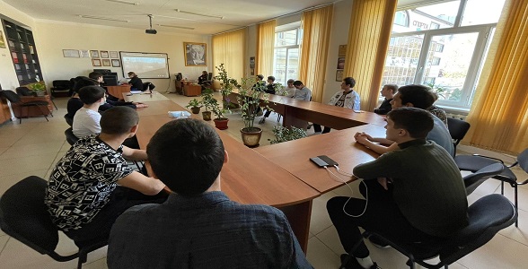 Урок мужества прошел в Автомобильно-дорожном колледже