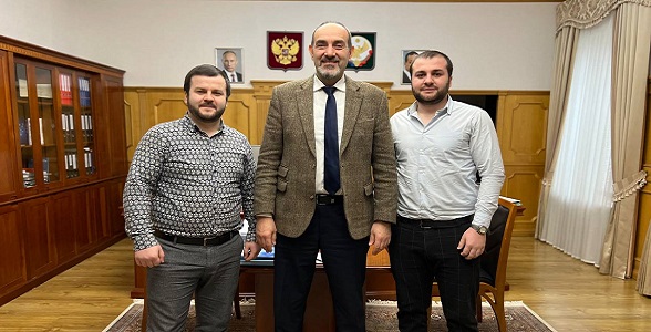 Яхья Бучаев провёл личный приём граждан