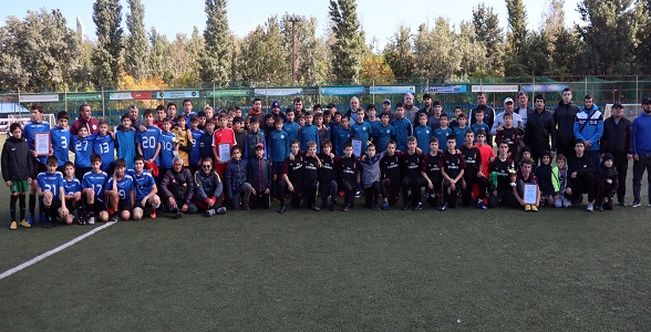 Футбольный турнир среди спортклубов школ Дагестана прошел в РДЮСШ