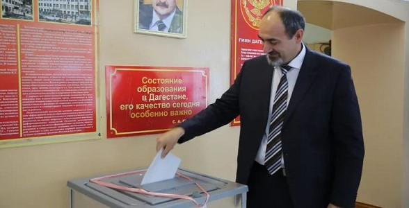 Яхья Бучаев принял участие во всенародном голосовании