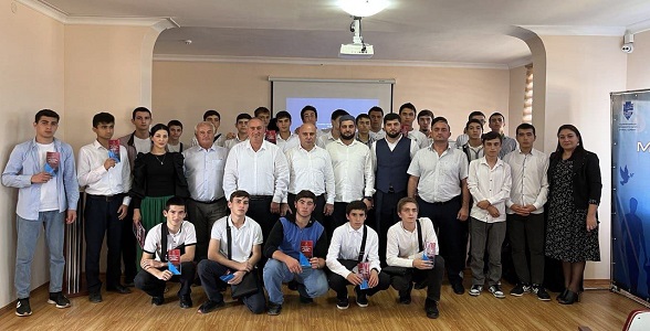 В Дербенте продолжается цикл просветительских встреч по противодействию идеологии терроризма