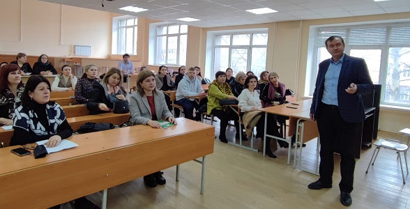 Продолжаются курсы повышения квалификации кандидатов в эксперты ЕГЭ