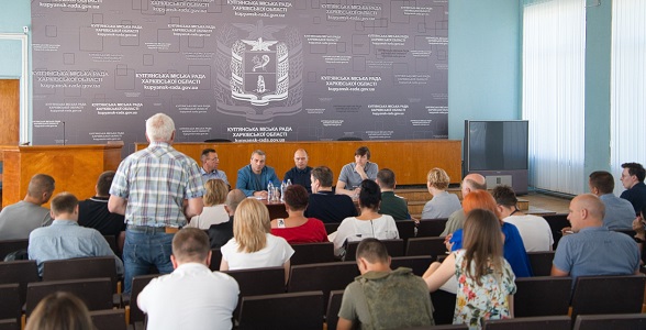 В гуманитарный центр Харьковской области прибыла учебная литература из России