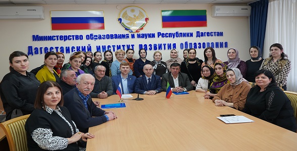 Проблему сохранения и развития языков народов Дагестана обсудили в ДИРО