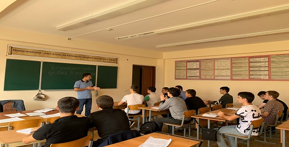 Цикл бесед со студентами прошел в Автомобильно-дорожном колледже