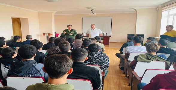 Встреча сотрудника Военного комиссариата со студентами прошла в железнодорожном колледже