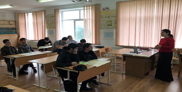 Праздничное мероприятие «Нам есть чем гордиться, нам есть что хранить» прошло в Автомобильно-дорожном колледже