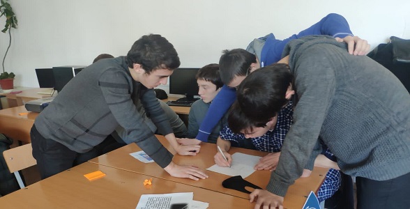 Викторина «Знатоки программирования» прошла в Автомобильно-дорожном колледже