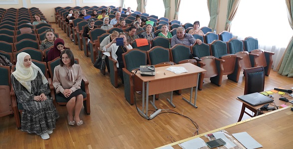 Методический воркшоп «Технология сотрудничества как эффективный метод формировании функциональной грамотности учащихся» прошел в Дагестане