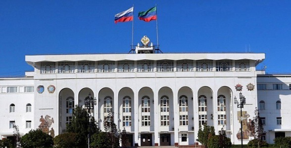 Правительство Дагестана премировало победителей школьных олимпиад и «стобалльников» по ЕГЭ