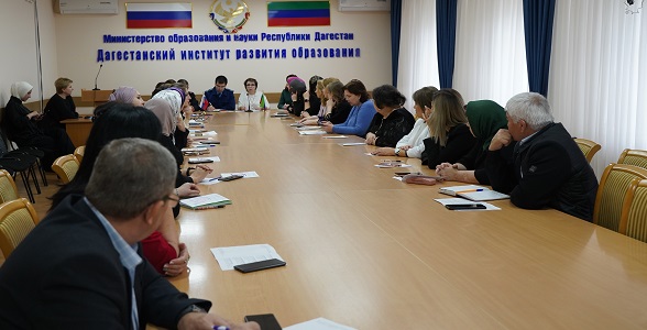 Круглый стол «Защита прав несовершеннолетних» прошёл в Дагестане