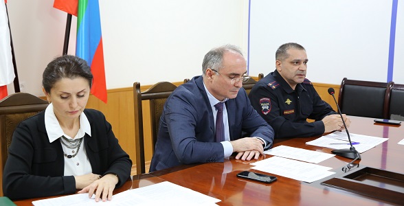 Родительское собрание по профилактике дорожно-транспортного травматизма прошло в Минобрнауки РД