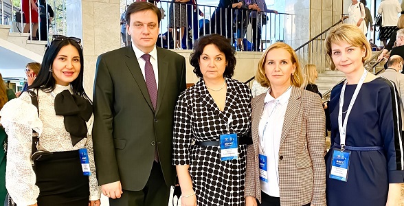 Учитель английского языка Дербента Аида Касумова приняла участие на заседании Всероссийского экспертного педагогического совета