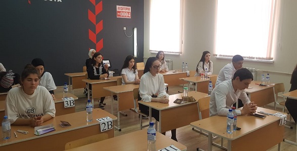 Дагестанские выпускники написали ГИА в дополнительный период