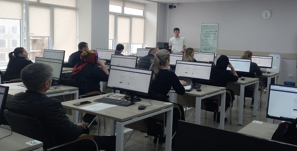 Обучающие семинары по работе в информационной системе проходят на базе Дагестанского института развития образования