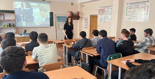 Профилактику буллинга среди подростков обсудили в Автомобильно-дорожном колледже