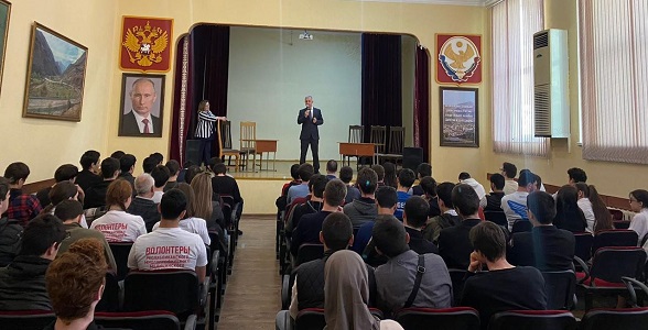 Просветительская акция «Поделись своим Знанием. Новые горизонты» прошла в Автомобильно-дорожном колледже