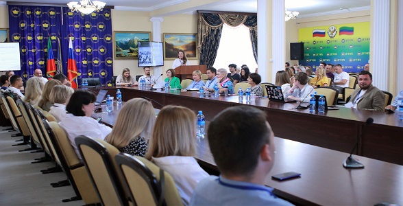 Стратегическая сессия руководителей организаций технической направленности стартовала в ДГУНХ