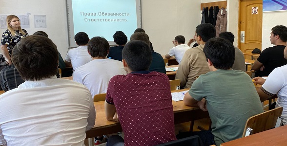 Кураторские часы прошли в Автомобильно-дорожном колледже