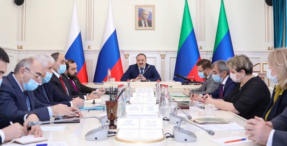 Заседание оргкомитета по проведению Года образования в РД прошло под руководством Сергея Меликова