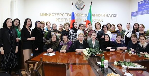 Итоги конкурсов «Лучший детский сад – 2021» и лучший «Снежный городок эколят» подвели в Дагестане