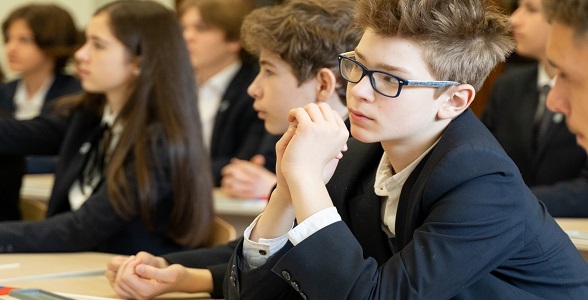 Александр Бугаев: «Разговоры о важном» направлены на то, чтобы ребята могли говорить о том, что их действительно интересует»