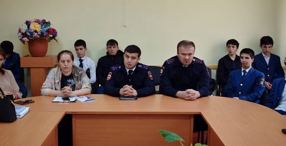 Вред наркотиков обсудили в Индустриально-промышленном колледже