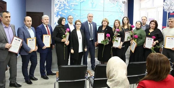 Минобрнауки РД и РЦОИ наградили организаторов ГИА-2021