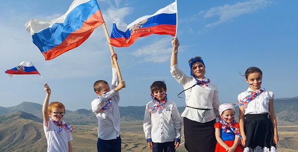 Дагестанские школьники приняли участие в акциях, посвященных Дню России