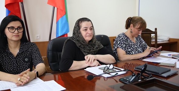 Определены лучшие няни Дагестана