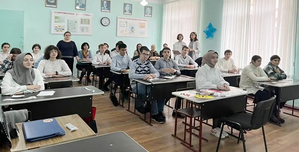 Классный час «Великая моя Россия» прошел в Профессионально-педагогическом колледже