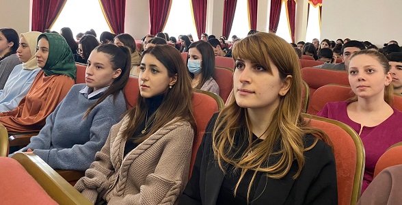 Годовщину воссоединения Крыма с Россией отметили в Дербентском профессионально-педагогическом колледже