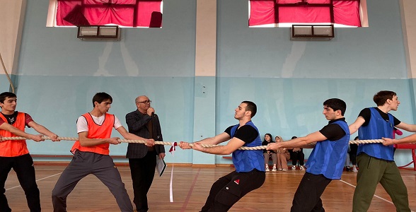 Военно-спортивный праздник ко Дню защитника Отечества прошел в Дербентском колледже